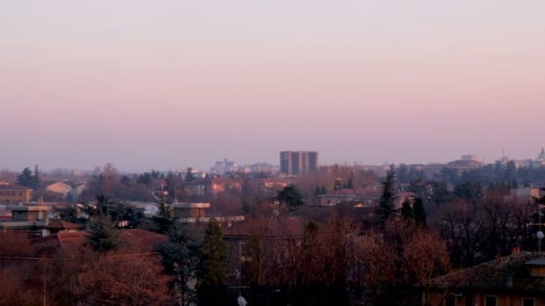 Реджо-эмилия, панорама крыш города на закате — стоковое видео