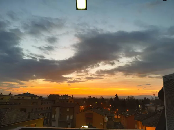 Bibbiano Reggio Emilia Schöner Panoramischer Sonnenaufgang Über Der Stadt — Stockfoto