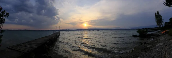 Beautiful Pier Sunset Lake Garda Sirmione — Stock Photo, Image