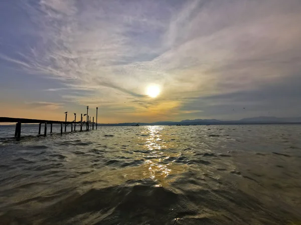 Beautiful Timelapse Lake Garda Sunset Shore Sirmione — Stock Photo, Image
