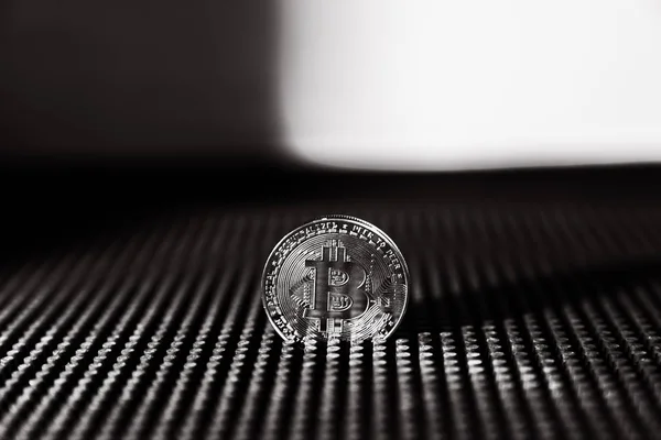 Nueva moneda en línea. Bitcoin es la moneda del futuro . — Foto de Stock