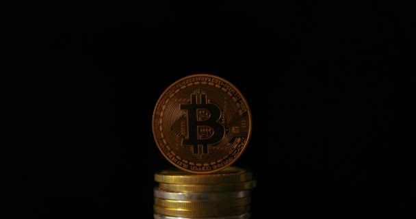 Bitcoin με κυκλικό backlight. Βίντεο για παρουσίαση. — Αρχείο Βίντεο