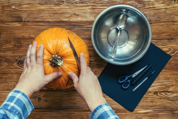 We are making pumpkin head — Stock Photo, Image