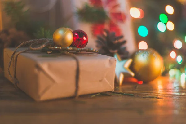 Árbol de Navidad con regalos — Foto de Stock