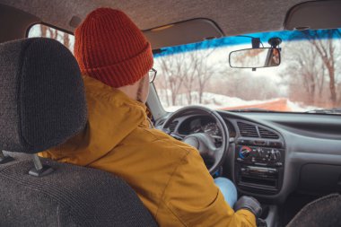 kırmızı kar yağdı yol yüzünden cevheri