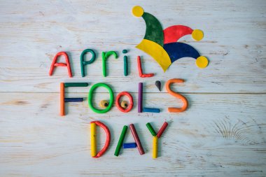 Hamuru ile yapılan Nisan Fools Day metin