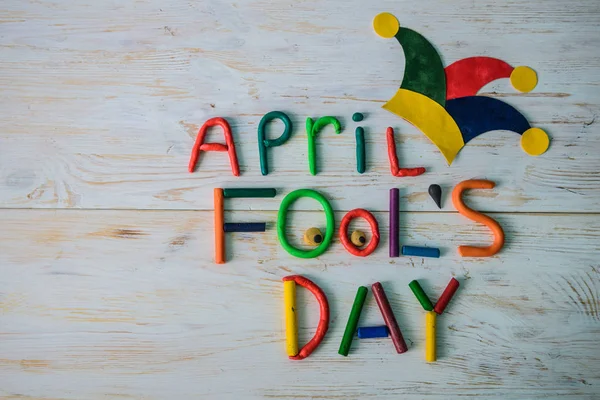 Hamuru ile yapılan Nisan Fools Day metin