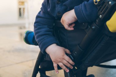 Bebek eller yakın çekim