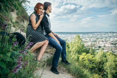 Çift sitis ponaramic manzaralı tepede