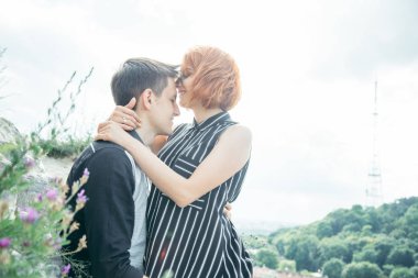 Çift tepe tepe üzerinde bir randevum var.