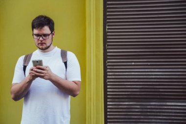 adam kürsüye dış ve sohbet