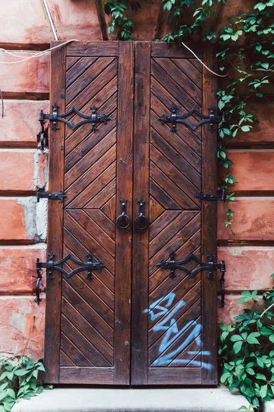 Foreground of old wooden door — Stock Photo, Image