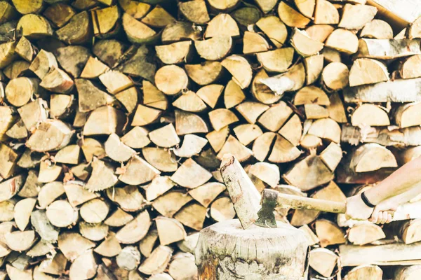 ahşap sapı ile axe