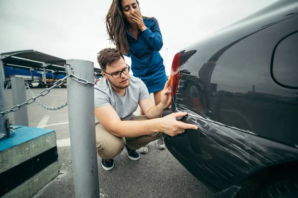 how much does it cost to buff out a scratch on a car