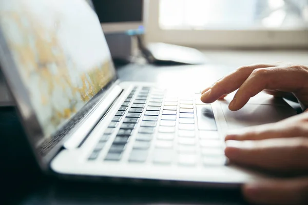 Hands close up on laptop — Stock Photo, Image