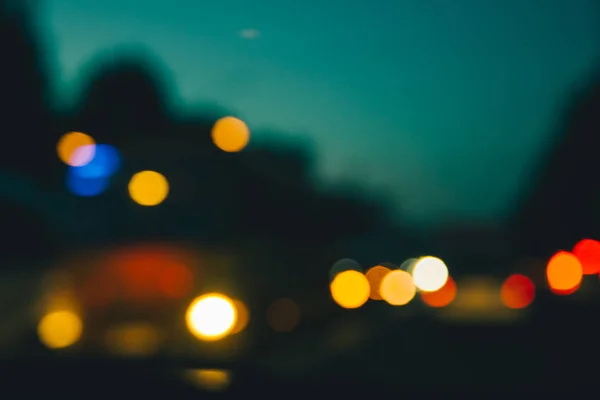 Luzes azuis da noite dos carros — Fotografia de Stock