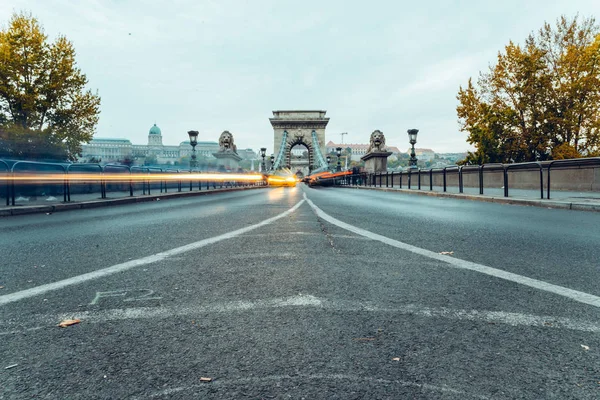 Foto da ponte européia velha com exposição longa — Fotografia de Stock