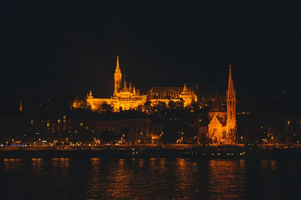 Vista noturna de Budapeste, Hungria — Fotografia de Stock