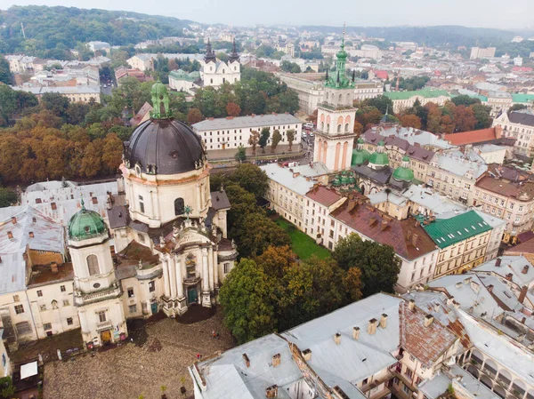 Vista aérea da antiga cidade europeia de outono — Fotografia de Stock