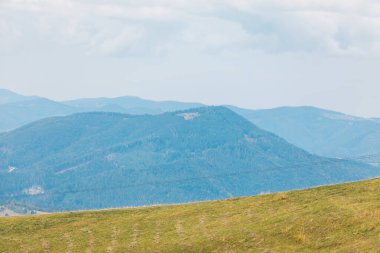 dağlar yaz sonbahar manzarası