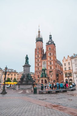Krakow, Polonya - 16 Haziran 2019: Eski Avrupa pazar meydanı