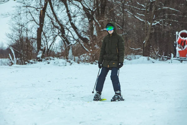 Lviv Ukraine 2019 고글로 스키를 젊은이 활동적 — 스톡 사진