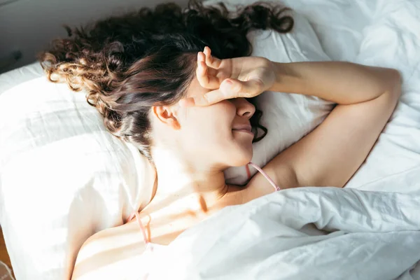 Woman Sleeping Bed Bright Light Face Morning Time — Stockfoto