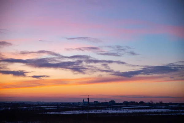 Blick Auf Den Wintersonnenuntergang Über Verschneitem Feld Kopierraum — Stockfoto