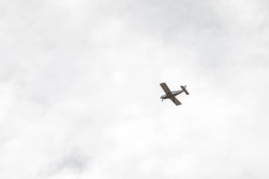 Gökyüzündeki küçük uçak kopyalama alanı