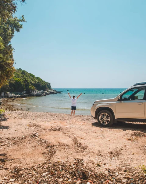 Auto Reise Konzept Mann Sommerstrand Blick Auf Die Freiheit Des — Stockfoto