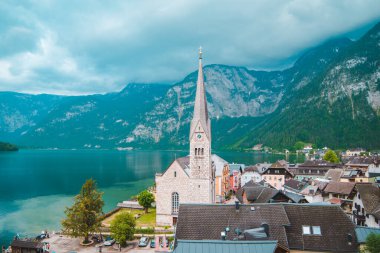 Hallstatt Köyü 'nün panoramik görünümü