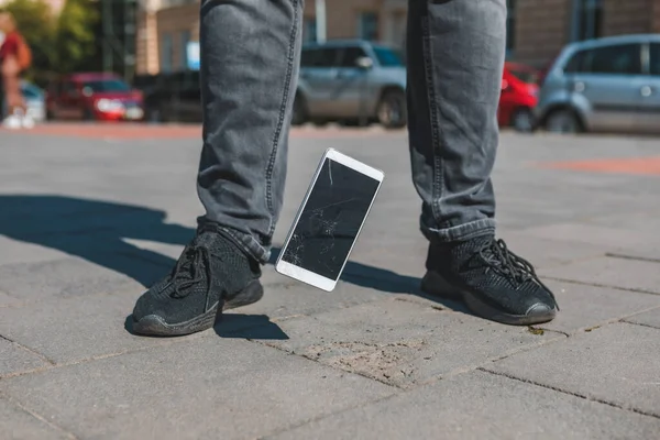 Naar Beneden Vallen Mobiele Telefoon Gekraakt Scherm Ongeluk Reparatie — Stockfoto