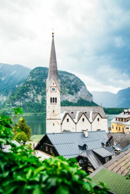 Çan kulesi Hallstatt Avusturalya kopyalama alanını kapatın