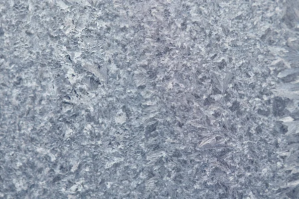 Заморожені краплі згущеної пари краплі води на прозорому w — стокове фото
