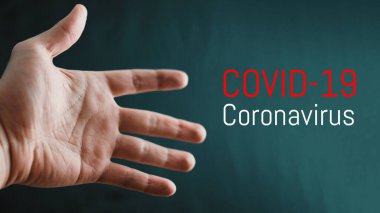 Coronavirus salgını, arka planda COVID-19 kelimesi, COVID-19 salgını ve koronavirüs gribi geçmişi. Pandemik sağlık riski, bağışıklık bilimi, viroloji, salgın hastalık konsepti