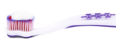 Diş fırçası diş macunu beyaz arkaplanda izole edilmiş. Sağlık hizmeti kavramı