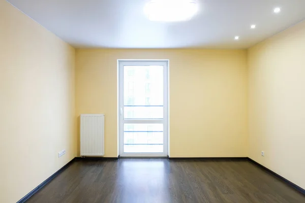 Fresh renovated room with wooden oak floor — Stock Photo, Image