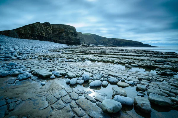 Estantes de roca en Dunraven Bay —  Fotos de Stock