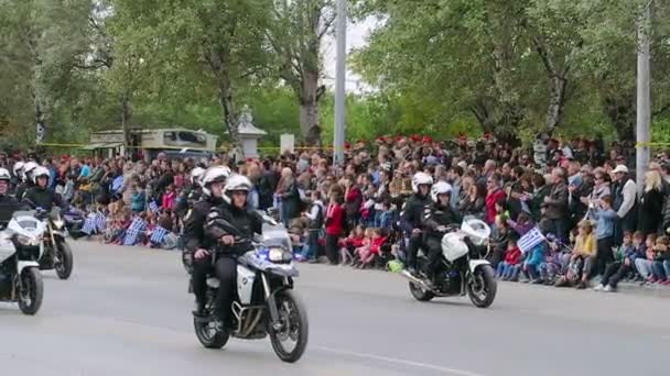 Έλληνες αστυνομικοί στις μοτοσικλέτες. — Αρχείο Βίντεο