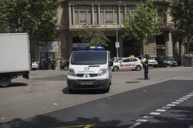 Barselona polis van trafiği engelleme.