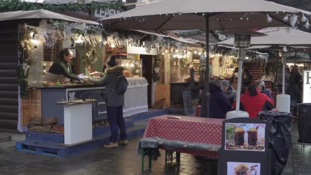 Budapeszt Węgry Grudnia 2019 Deak Ferenc Rynek Żywności Świątecznej Świeżym — Wideo stockowe