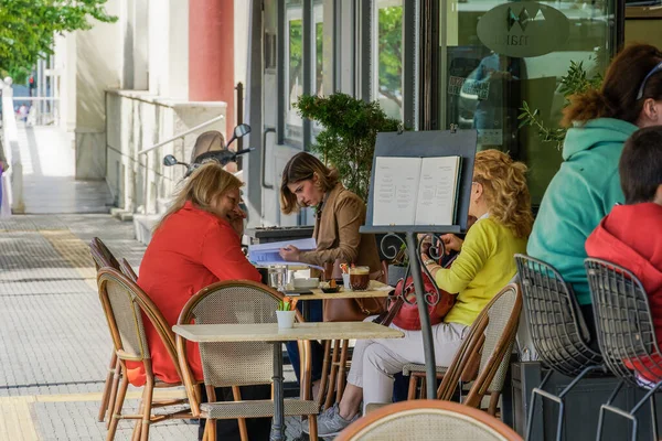 Saloniki Grecja Maja 2020 Bary Czynne Przez Pierwszy Dzień Lata — Zdjęcie stockowe