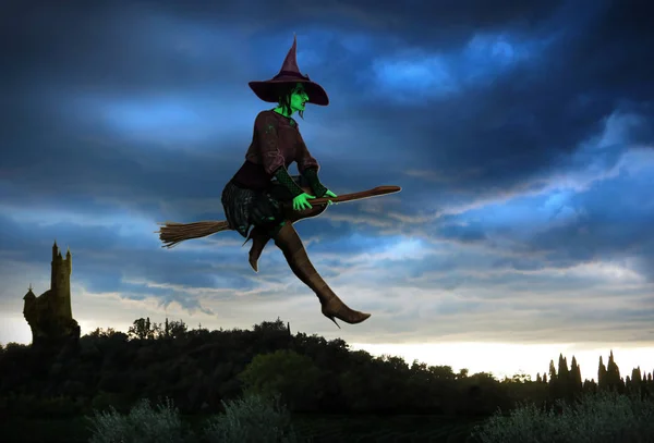 Witch Flying on a Broomstick — Stock Photo, Image