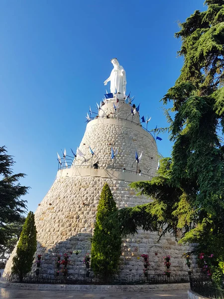 Harissa - Lübnan Leydimize adanmış bir tapınağı olan Hristiyan hac alanı. Lübnanlı Bakire Meryem.