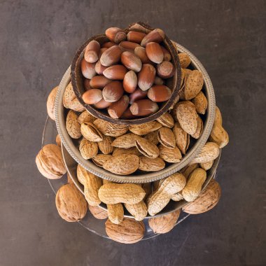  Kendi kabuğu içinde fındık ürün yelpazesine. Kase fındık çeşitleri.