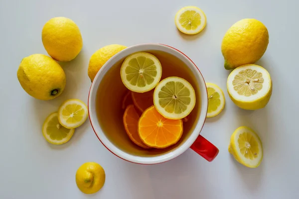 Tasse Heißer Tee Mit Zitrone Zur Zubereitung Eines Wärmenden Getränks — Stockfoto