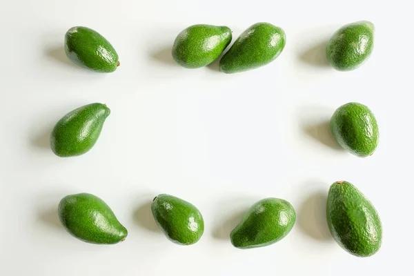 Reife Avocadofrüchte Auf Weißem Hintergrund Konzept Der Gesunden Ernährung Vegetarismus — Stockfoto