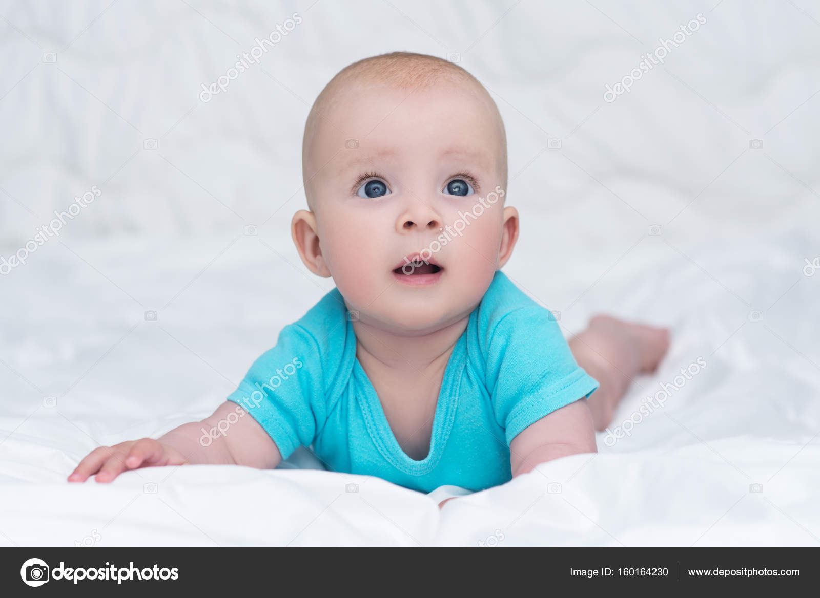 Adorable Bebe Fille Ou Garcon En Chemise Bleue Avec De Grands Yeux Bleus Indo Image Libre De Droit Par Irinalapet C Adorable Bebe Fille Ou Garcon En Chemise Bleue Avec De Grands Yeux Bleus Indo Image Libre De Droit Par Irinalapet C