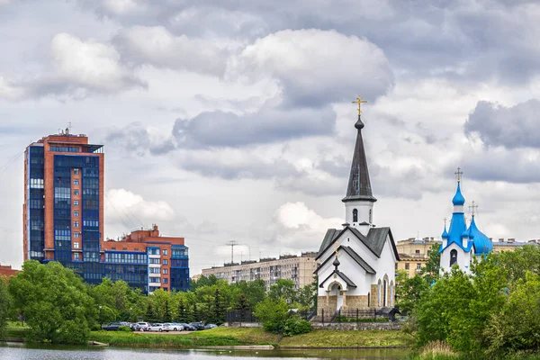 러시아 상트페테르부르크 러시아 2019 상트페테르부르크의 근처에 정교회 교회와 — 스톡 사진