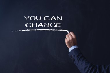 işadamı tahtaya yazma